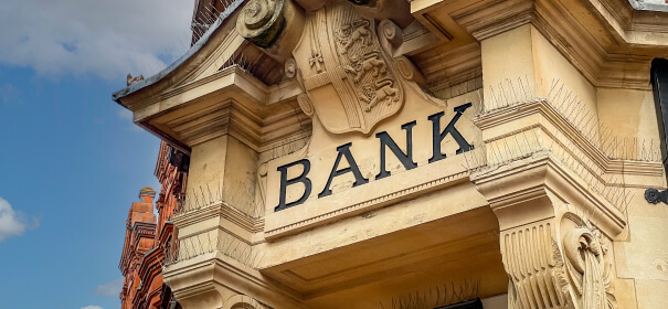 Threat response time at a leading global bank moves from days to minutes